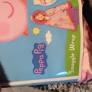 Peppa Pig Snuggle Wrap 29 in X 55 in with hood